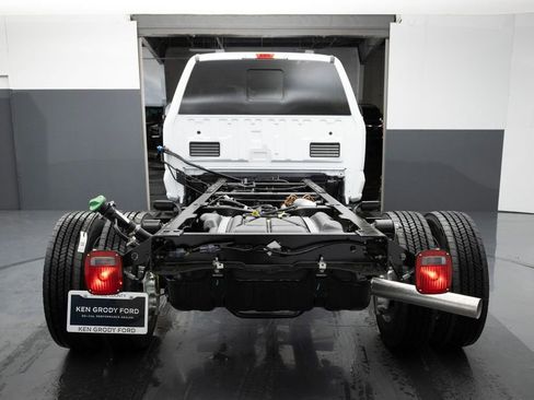 New 2026 Ford F450 XL w/ XL Chrome Package image 6