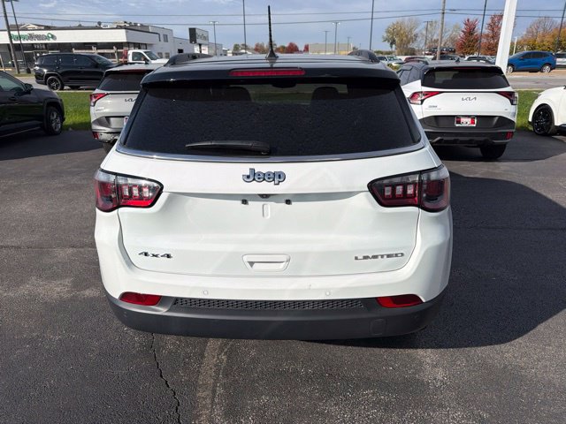 Used 2026 Jeep Compass Limited AWD/4WD image 9