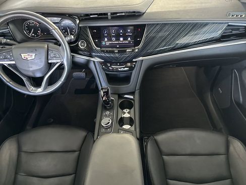 Certified 2025 Cadillac XT6 Premium Luxury image 19