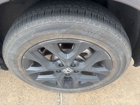Certified 2025 Honda HR-V Sport image 10
