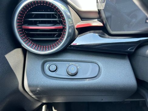 New 2026 Chevrolet Trax RS w/ Sunroof Package FWD image 52