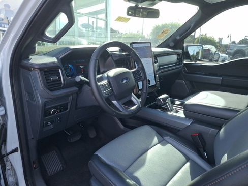 Used 2025 Ford F150 Lightning Lariat image 7