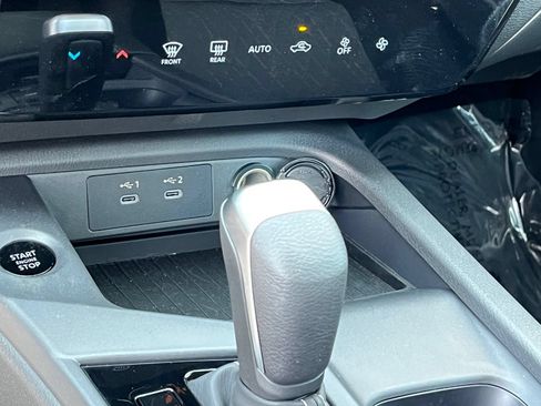 Used 2026 Nissan Sentra SV w/ Floor Mat Package FWD image 26