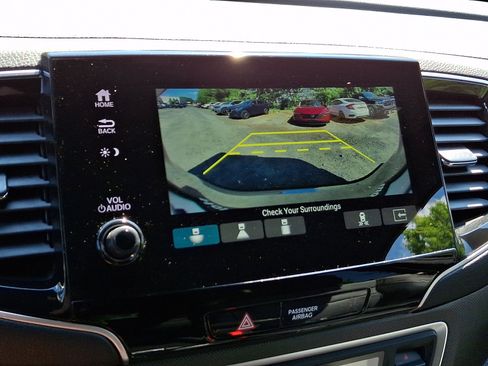 Certified 2023 Honda Passport TrailSport image 19