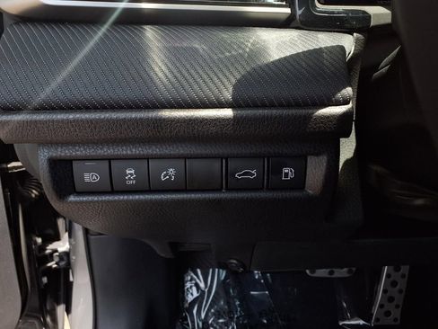 Used 2025 Toyota Camry SE w/ Convenience Package FWD image 14