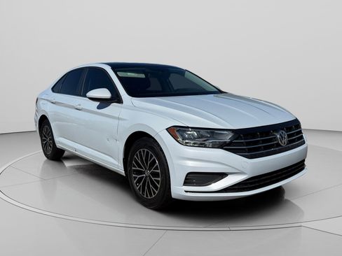 Used 2019 Volkswagen Jetta SE w/ Cold Weather Package image 7