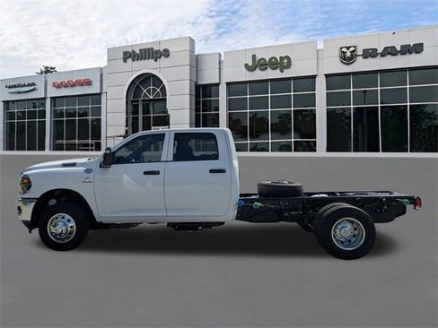 New 2026 RAM 3500 Tradesman w/ Chrome Appearance Group image 8
