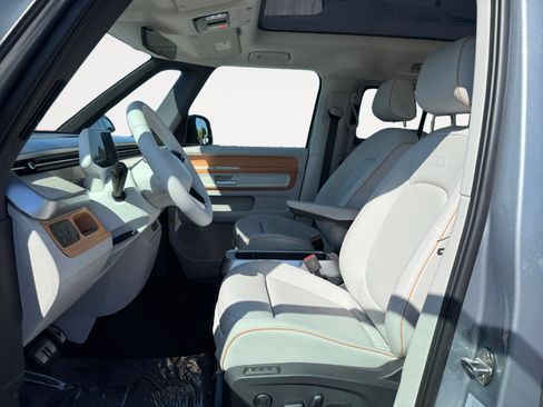 New 2025 Volkswagen ID. Buzz 1st Edition image 10