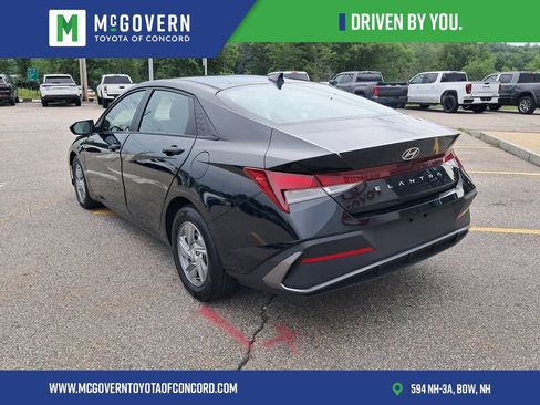 Used 2024 Hyundai Elantra SE FWD image 7