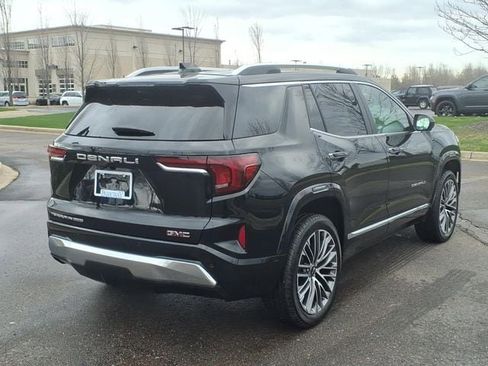 Used 2026 GMC Terrain Denali image 4