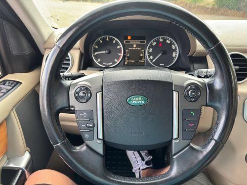 Used 2011 Land Rover LR4 HSE AWD/4WD image 24