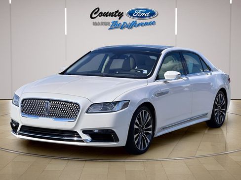 Used 2019 Lincoln Continental Reserve FWD image 2