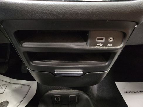 Used 2020 Chrysler Pacifica Limited image 17