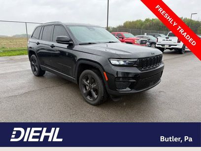 Used 2023 Jeep Grand Cherokee Laredo