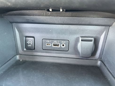 Used 2024 Nissan Sentra SV image 11