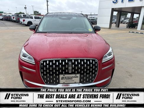 Used 2025 Lincoln Corsair Reserve w/ Equipment Group 202A AWD/4WD image 7