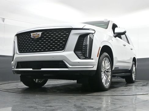 Used 2025 Cadillac Escalade Premium Luxury w/ LPO, Floor Liner Package image 50