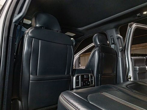 Used 2022 Ford F350 Platinum w/ FX4 Off-Road Package image 25