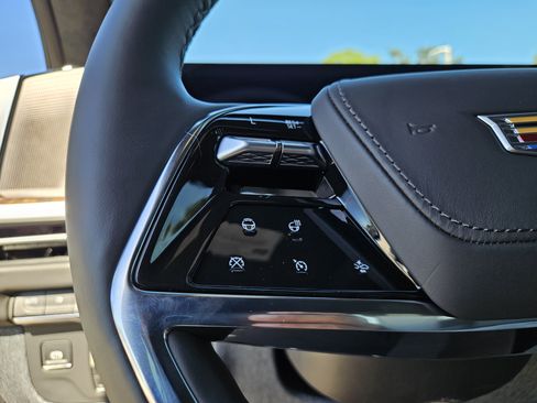 New 2025 Cadillac Escalade Sport Platinum w/ LPO, ONYX Package image 35