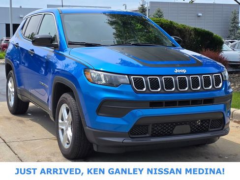 Used 2023 Jeep Compass Sport w/ Mopar Graphics Package AWD/4WD image 1