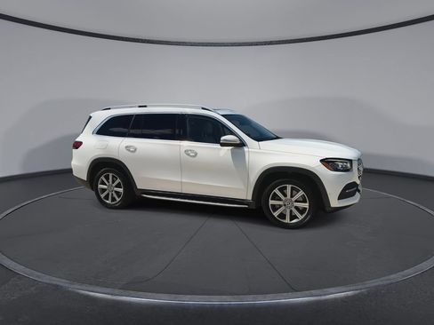 Used 2021 Mercedes-Benz GLS 450 4MATIC image 2