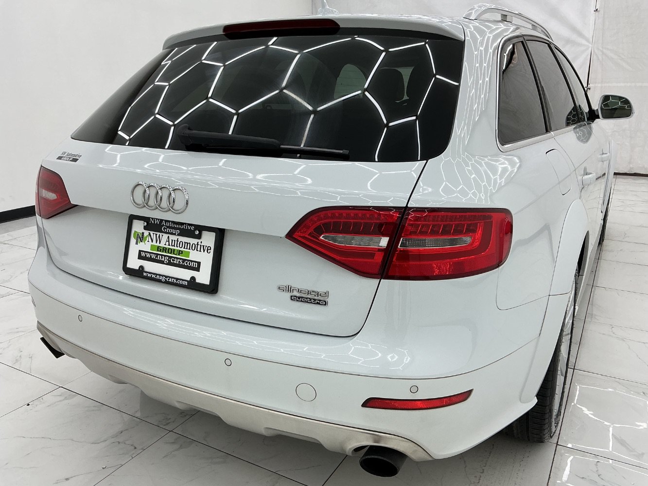 Used 2016 Audi A4 Premium Plus w/ Technology Package AWD/4WD image 8