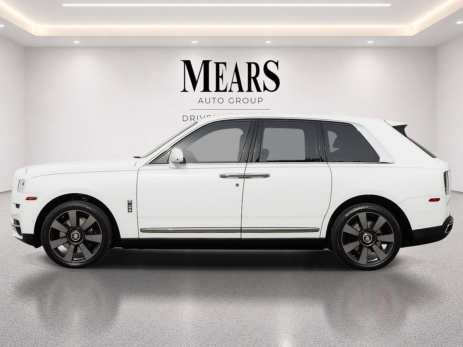 Used 2022 Rolls-Royce Cullinan AWD/4WD image 5