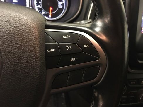 Used 2020 Jeep Cherokee Latitude Lux w/ Comfort/Convenience Group image 29