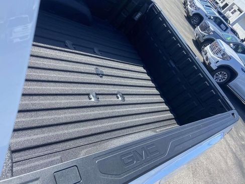 New 2026 GMC Sierra 2500 Denali Ultimate AWD/4WD image 9
