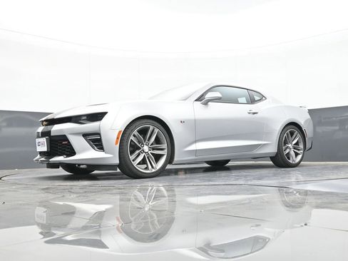 Used 2018 Chevrolet Camaro SS RWD image 52
