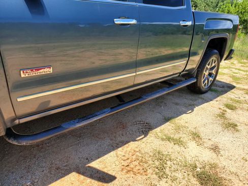 Used 2014 GMC Sierra 1500 SLE w/ All-Terrain Package AWD/4WD image 4
