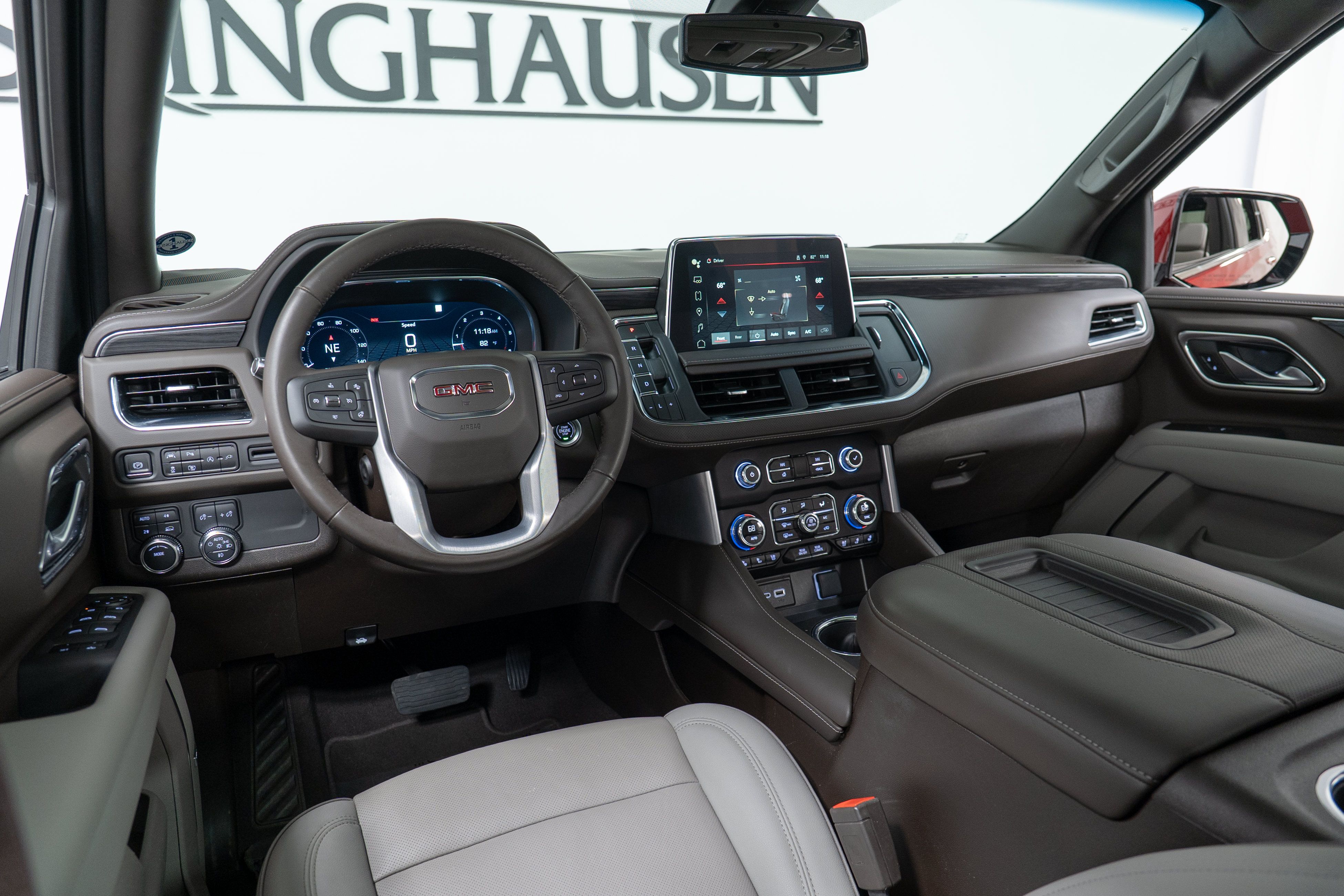 Used 2022 GMC Yukon SLT w/ SLT Premium Package AWD/4WD image 16