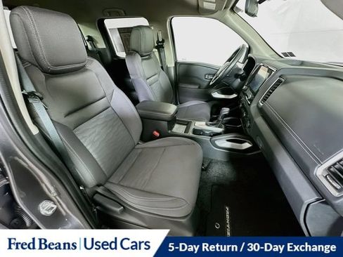Used 2023 Nissan Frontier SV w/ Technology Package AWD/4WD image 32