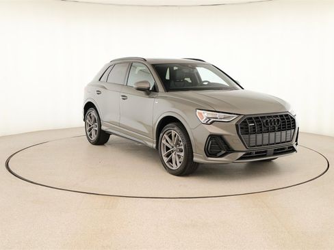 New 2025 Audi Q3 2.0T Premium image 10