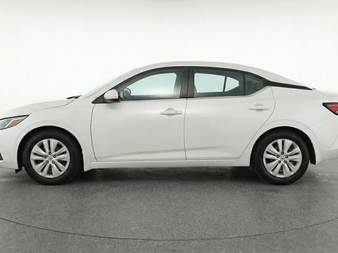 Used 2025 Nissan Sentra S image 5