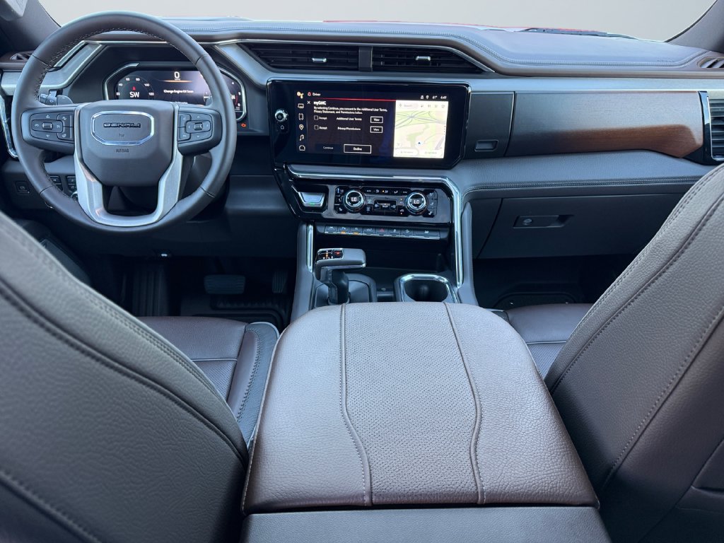 Used 2024 GMC Sierra 1500 Denali w/ Denali Reserve Package AWD/4WD image 10