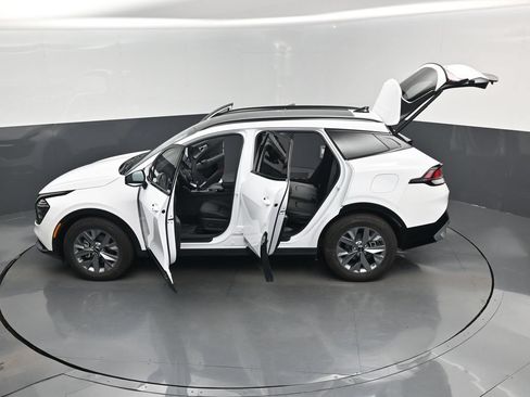 Used 2025 Kia Sportage SX FWD image 17