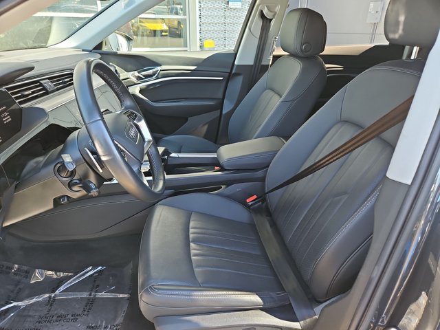 Used 2024 Audi Q8 e-tron Premium Plus w/ Premium Plus Package AWD/4WD image 21