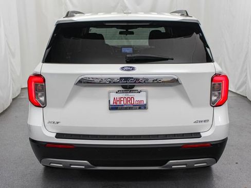 Certified 2023 Ford Explorer XLT w/ Equipment Group 202A AWD/4WD image 8