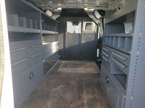 Used 2018 Ford Transit 150 130 Low Roof RWD image 5