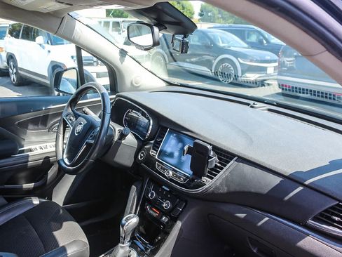 Used 2020 Buick Encore Preferred FWD image 21