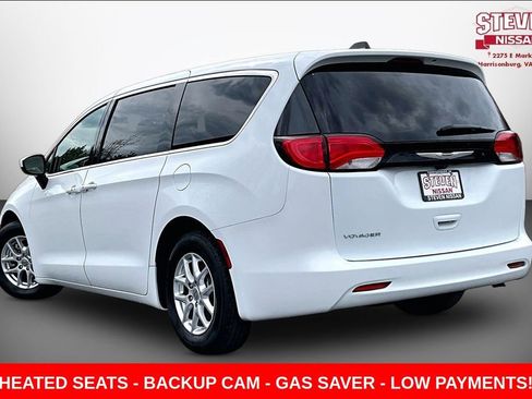 Used 2023 Chrysler Voyager LX image 4