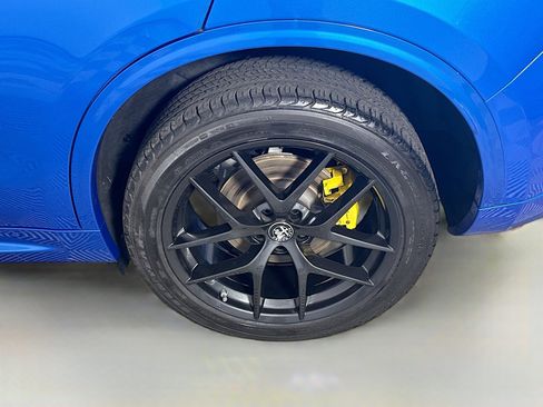 Used 2021 Alfa Romeo Stelvio Ti w/ Nero Edizione image 37