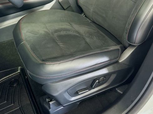 Used 2025 Ford Explorer ST RWD image 21