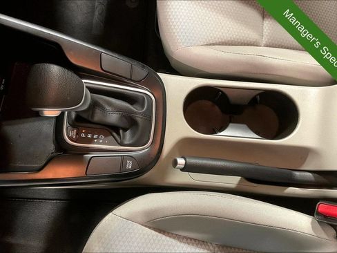 Used 2025 Kia Soul LX w/ LX Technology Package FWD image 17