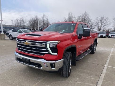 Used 2024 Chevrolet Silverado 2500 LTZ w/ LTZ Plus Package image 3