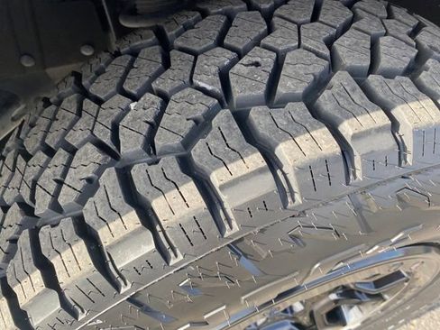 Used 2022 Ford Bronco Badlands image 23