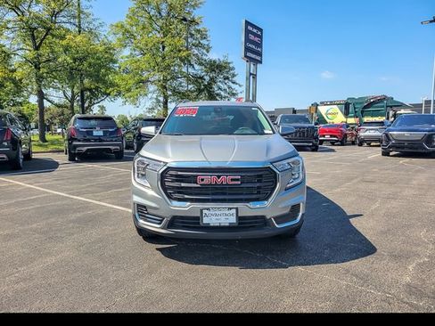 Used 2024 GMC Terrain SLE w/ Driver Convenience Package AWD/4WD image 6