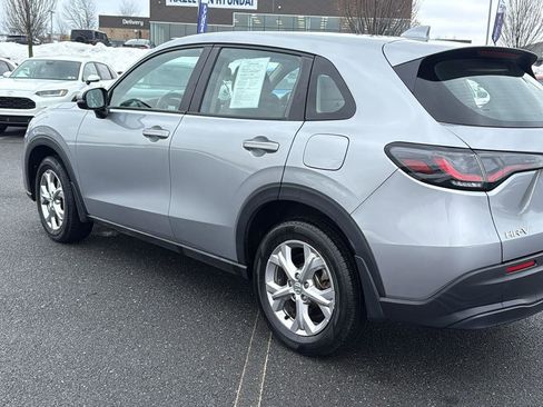 Used 2023 Honda HR-V LX image 11