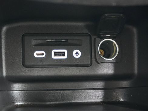 Used 2024 Chevrolet Equinox LT image 33